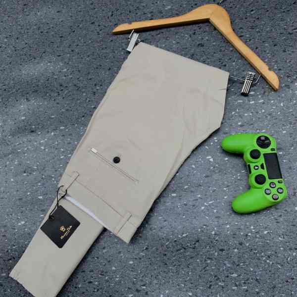 Top-notch Chinos trousers b22